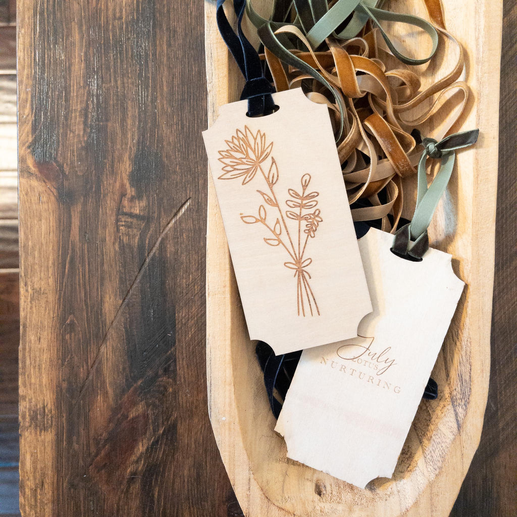 Birth Month Flower Tag {wood}